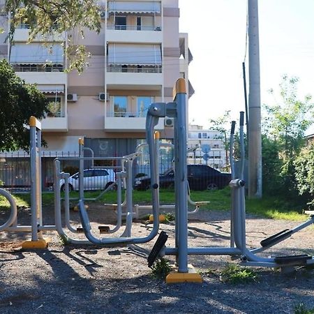 Апартаменты Δίπλα Στο Πάρκο Каламата Экстерьер фото