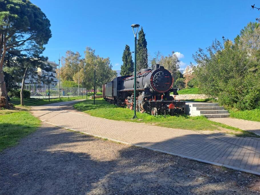 Апартаменты Δίπλα Στο Πάρκο Каламата Экстерьер фото